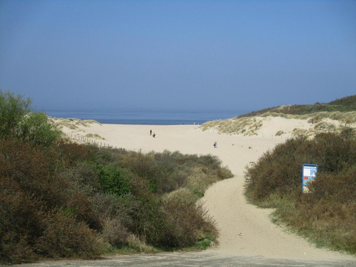 Vakantiehuisje Gelegen Op Een Kattensprong Van Veerse Meer En Noordzee! Kamperland Exterior foto