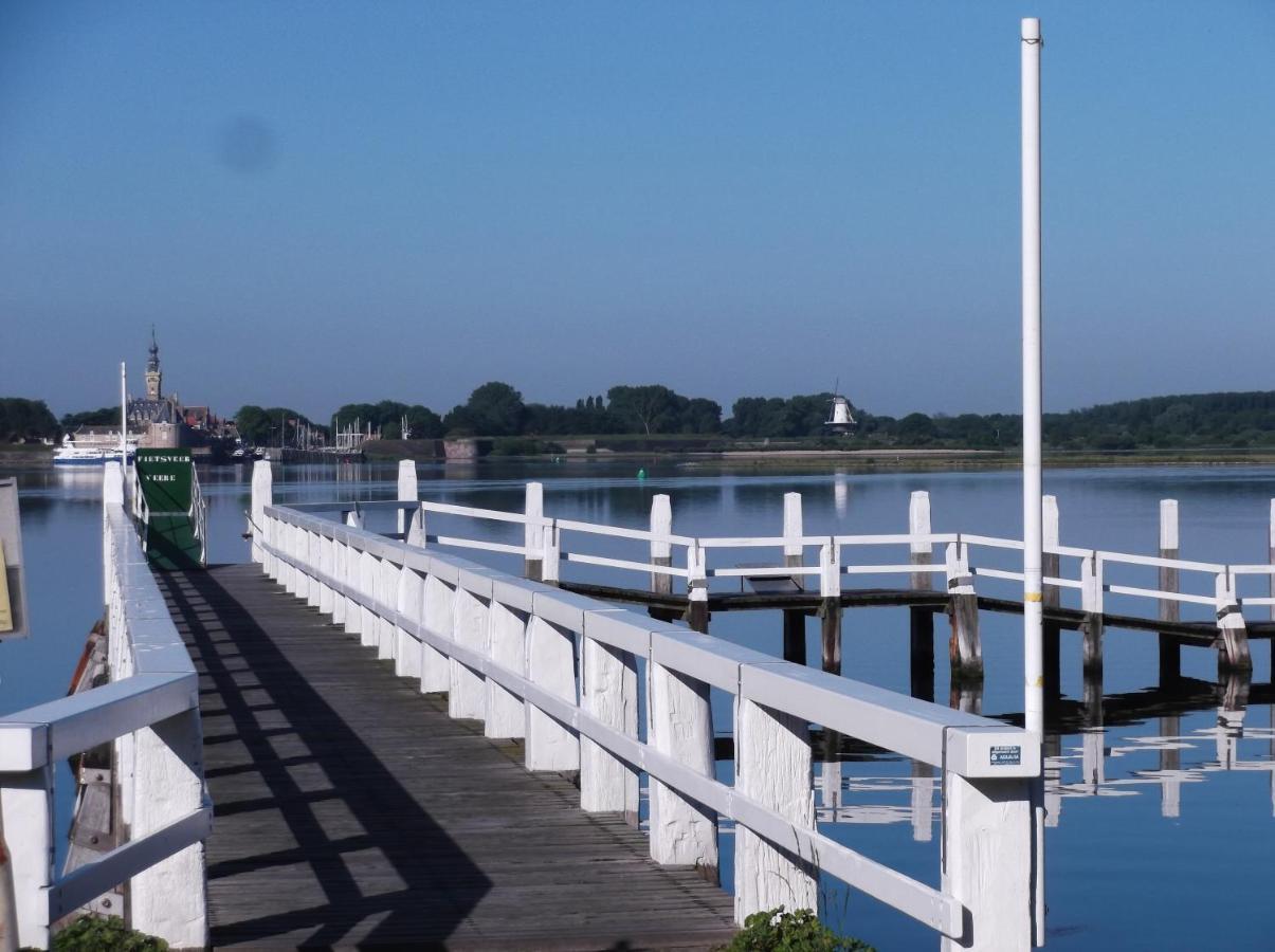 Vakantiehuisje Gelegen Op Een Kattensprong Van Veerse Meer En Noordzee! Kamperland Exterior foto
